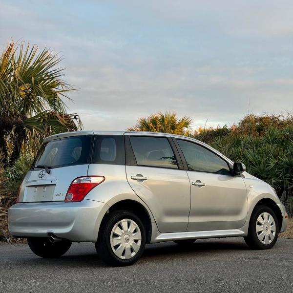 Scion xA Hatchback 2006