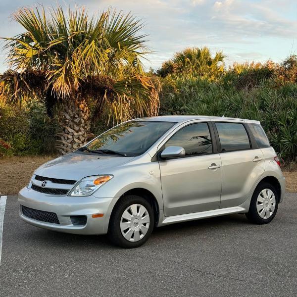 Scion xA Hatchback 2006