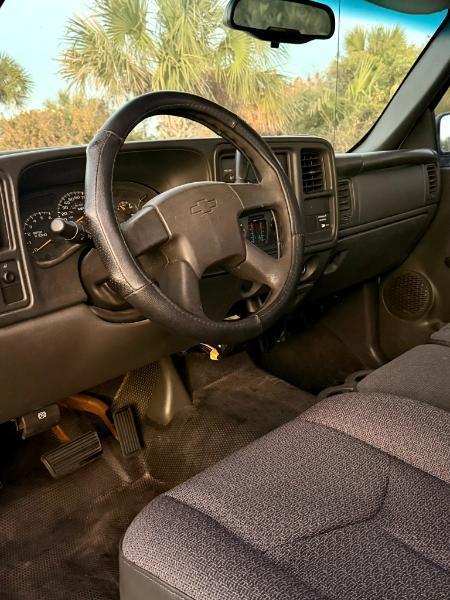 Chevrolet Silverado 1500 LS Long Bed 2WD 2003