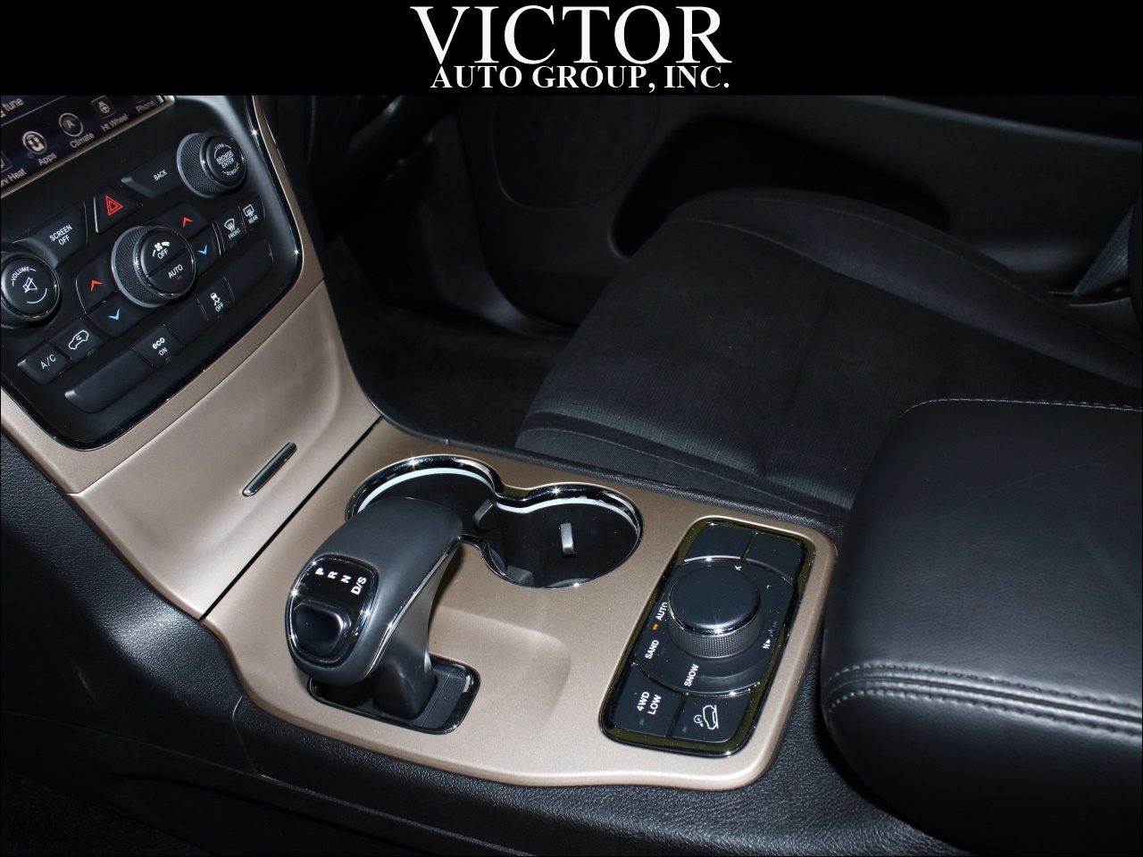 Jeep Grand Cherokee Laredo 4WD 2015