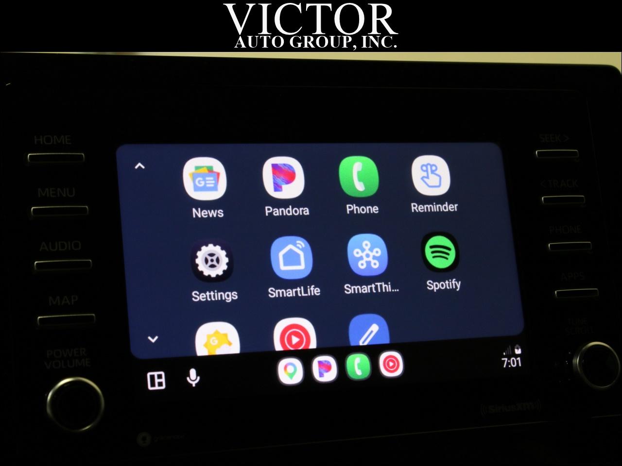 Toyota Camry SE 2021