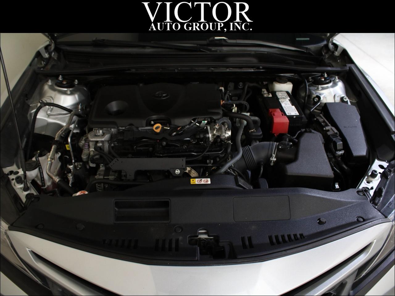 Toyota Camry SE 2021