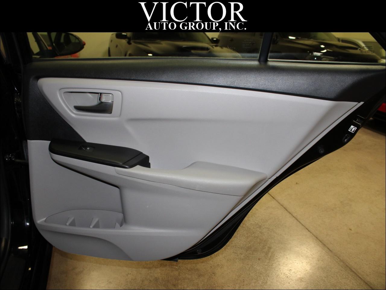 Toyota Camry SE 2017