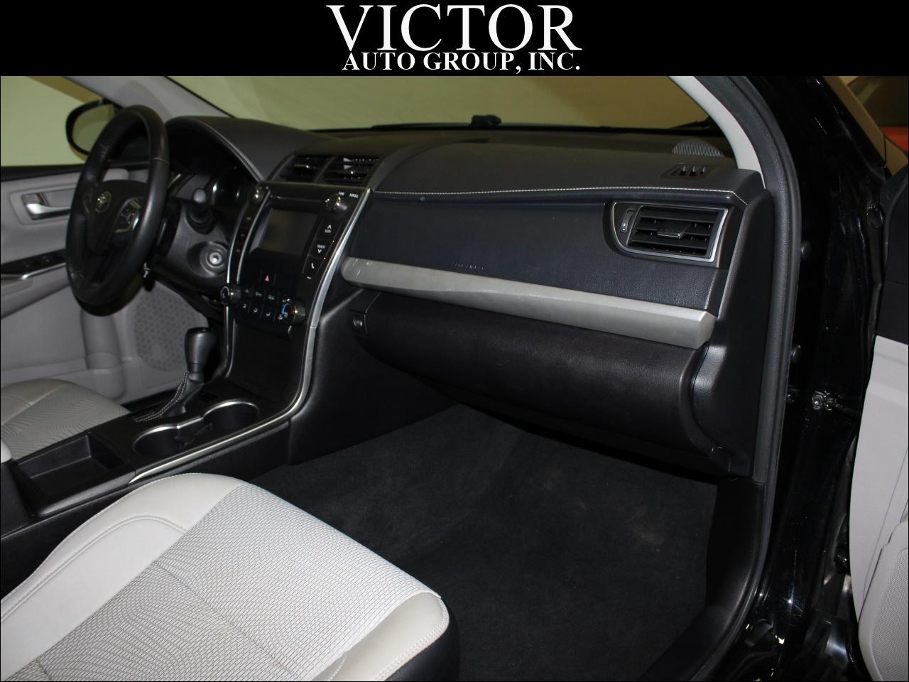 Toyota Camry SE 2017