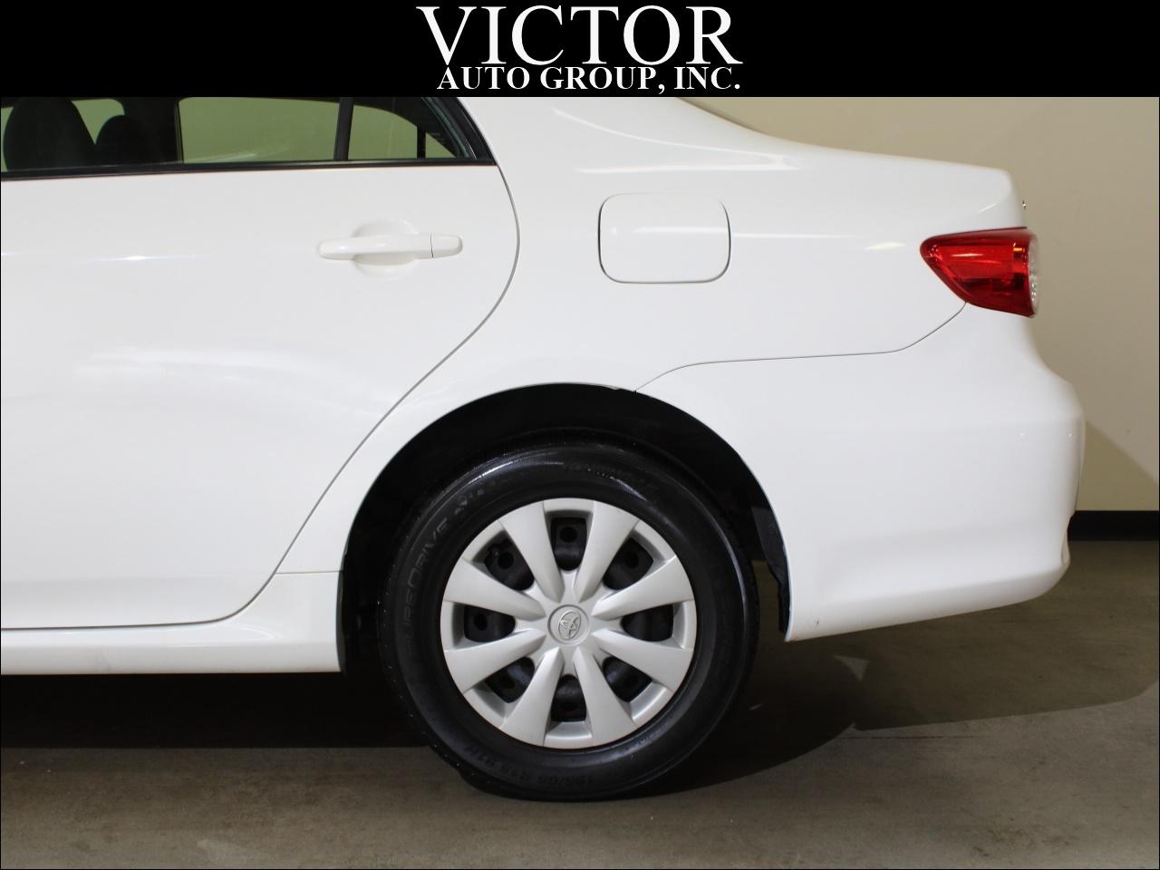 Toyota Corolla LE 2011