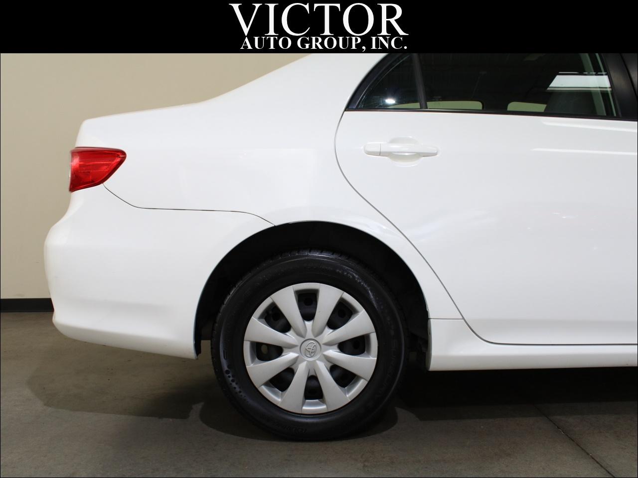 Toyota Corolla LE 2011