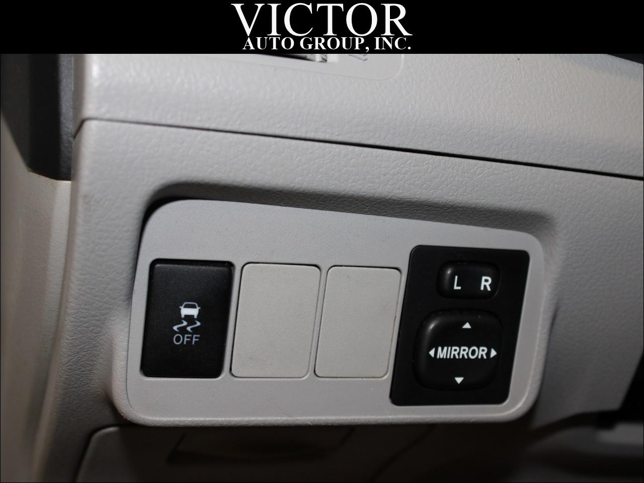 Toyota Corolla LE 2011