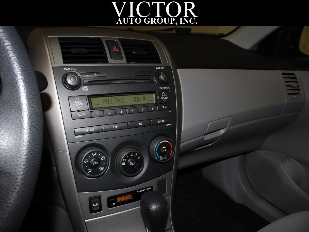 Toyota Corolla LE 2011