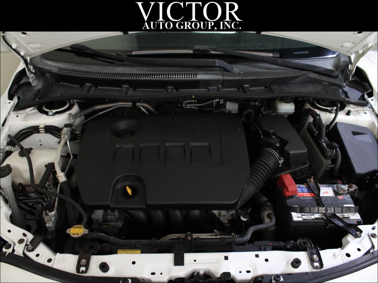 Toyota Corolla LE 2011