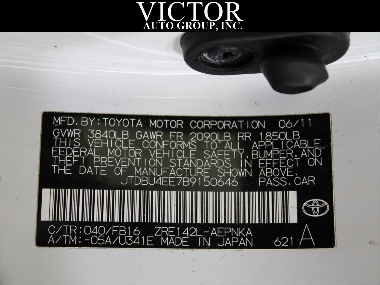 Toyota Corolla LE 2011