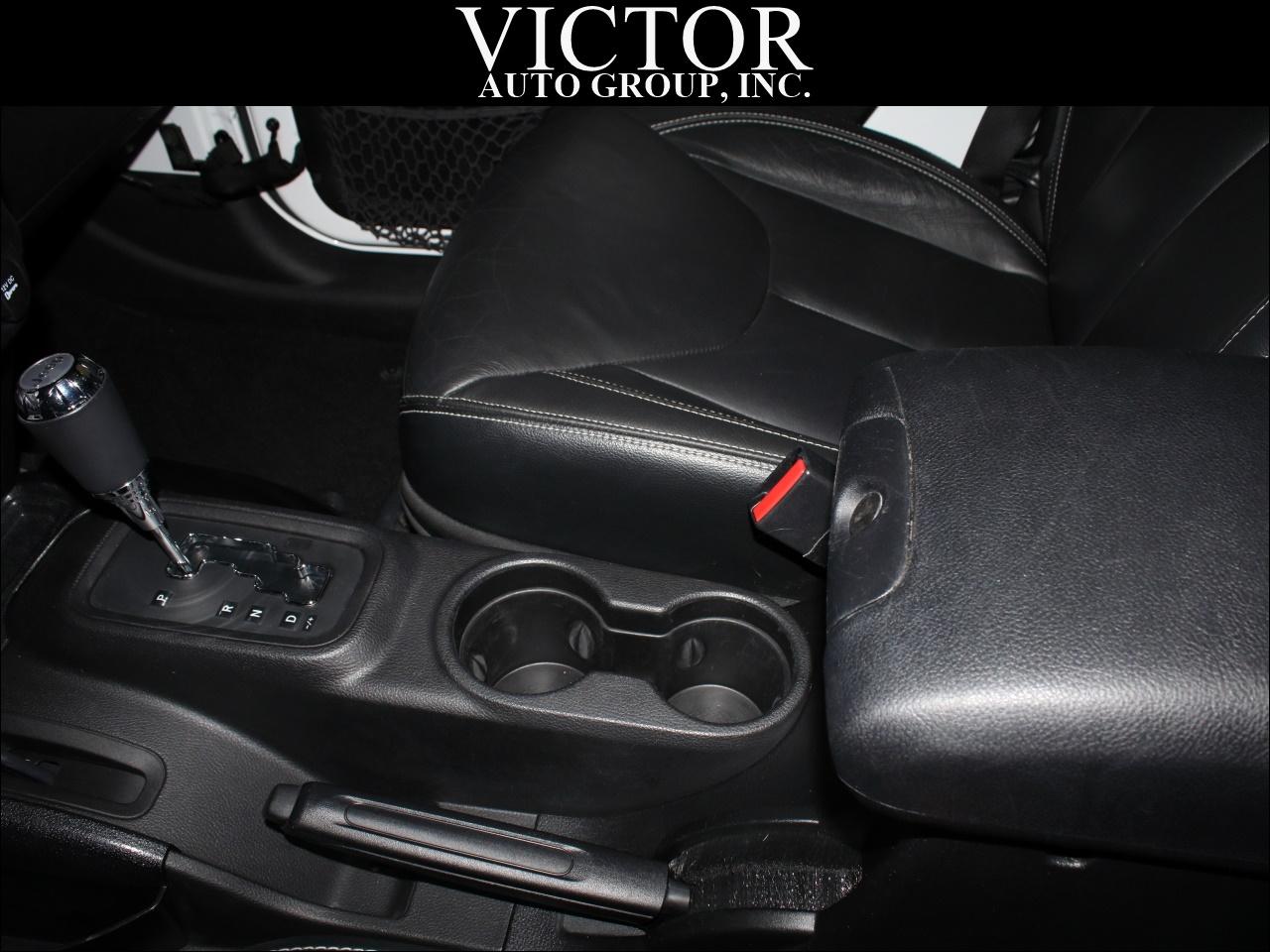 Jeep Wrangler Unlimited Sahara 4WD 2015