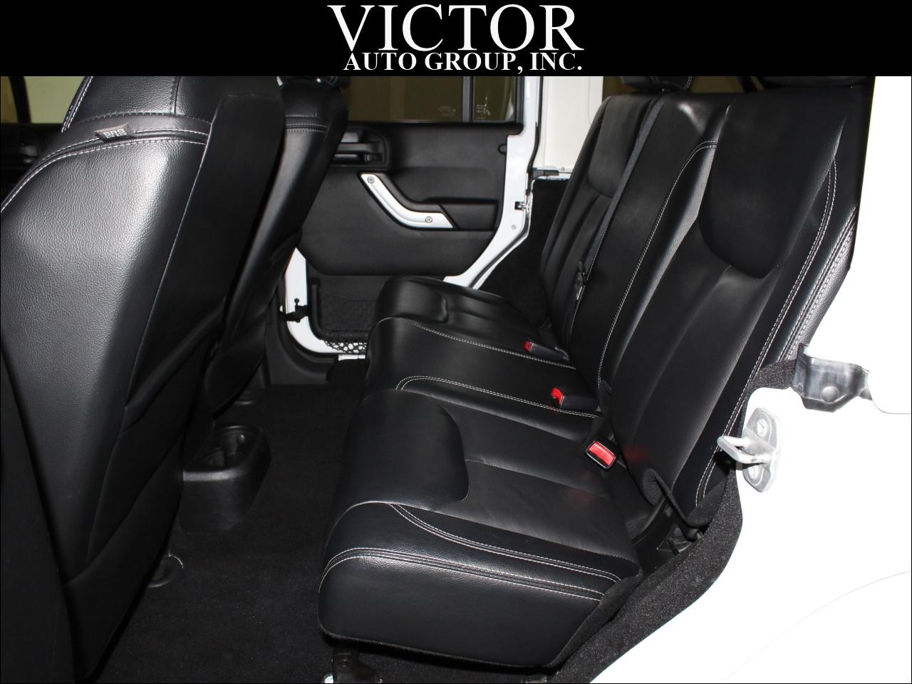 Jeep Wrangler Unlimited Sahara 4WD 2015