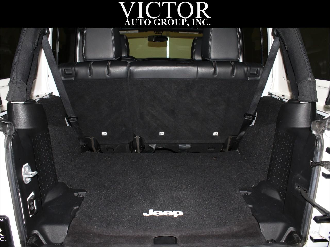 Jeep Wrangler Unlimited Sahara 4WD 2015