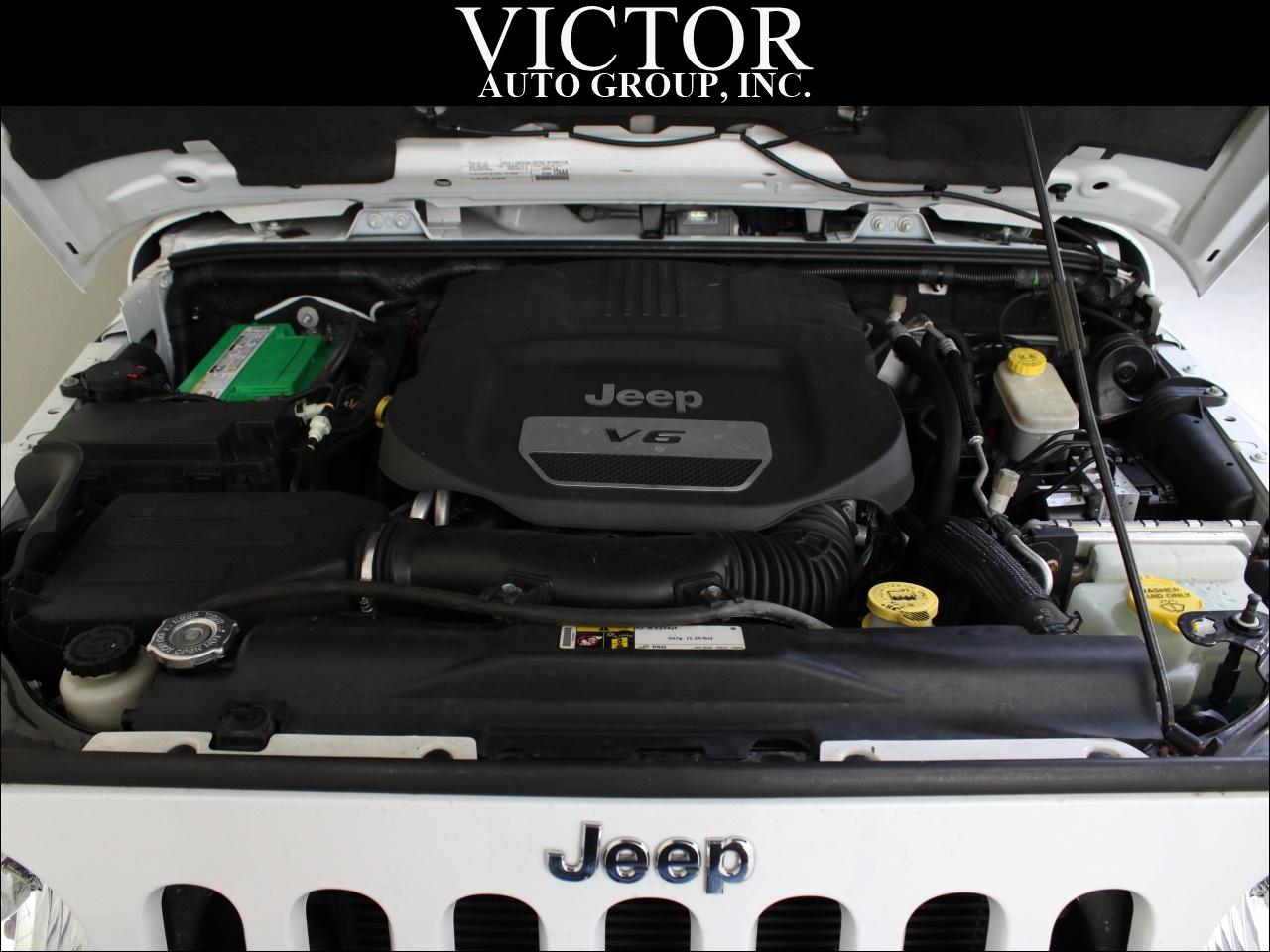 Jeep Wrangler Unlimited Sahara 4WD 2015