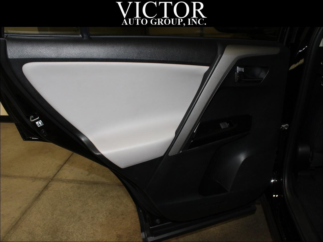 Toyota RAV4 Limited AWD 2017