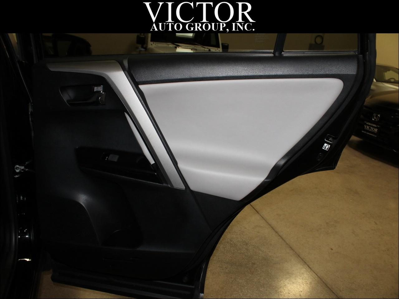 Toyota RAV4 Limited AWD 2017