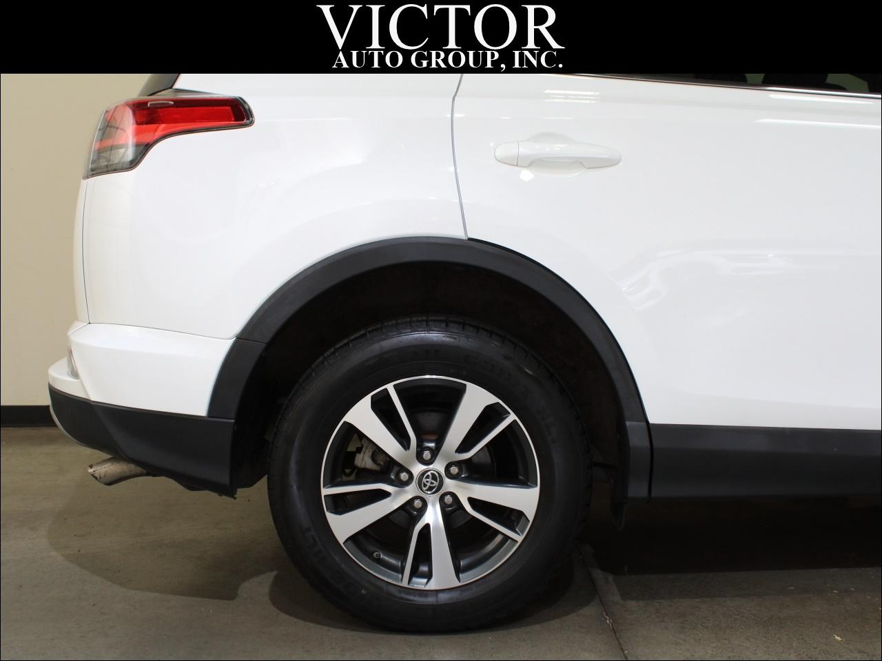 Toyota RAV4 XLE AWD 2018