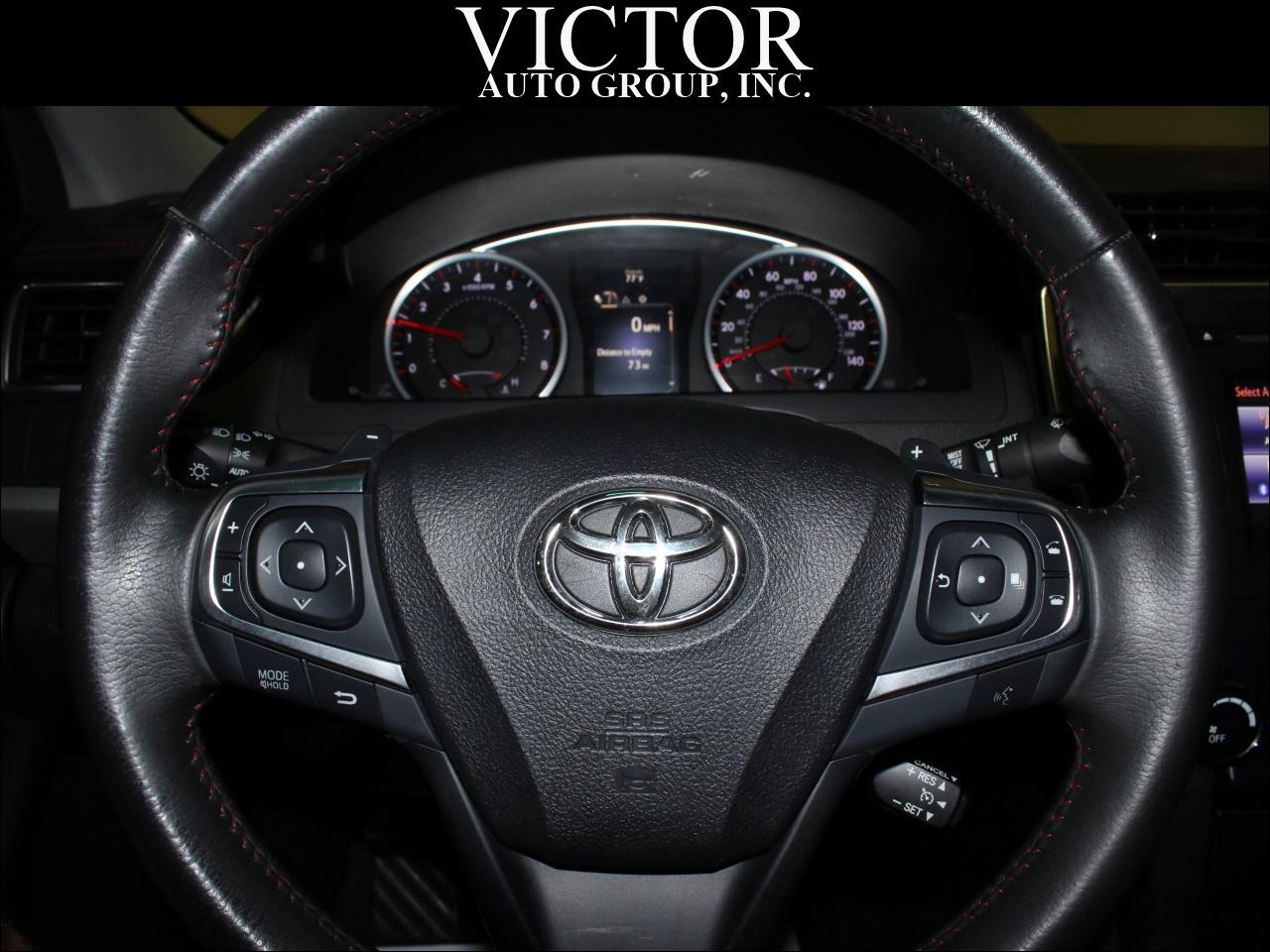Toyota Camry SE 2017