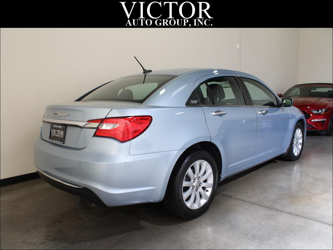 Chrysler 200 Limited 2013
