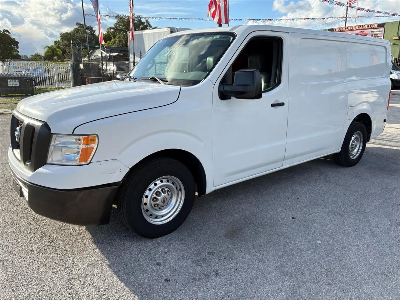 Nissan NV Cargo  2013