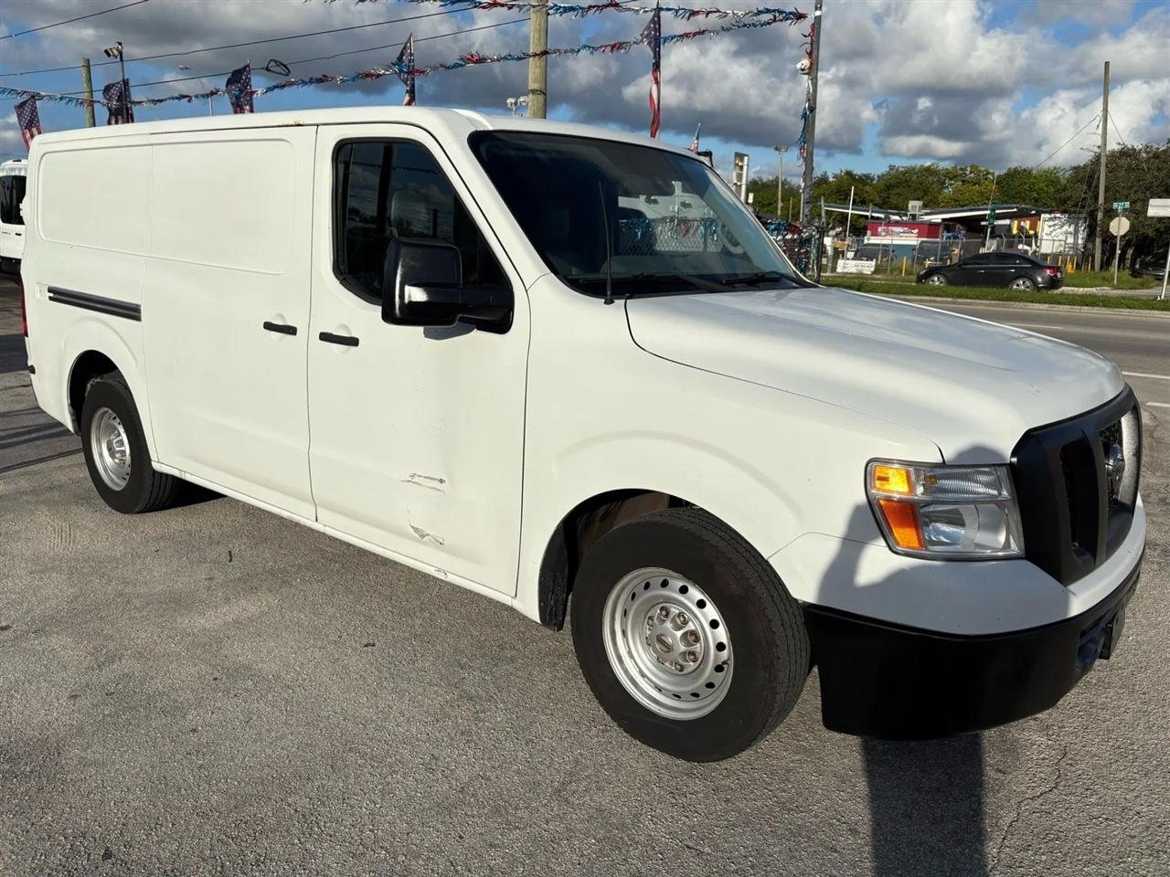 Nissan NV Cargo  2013