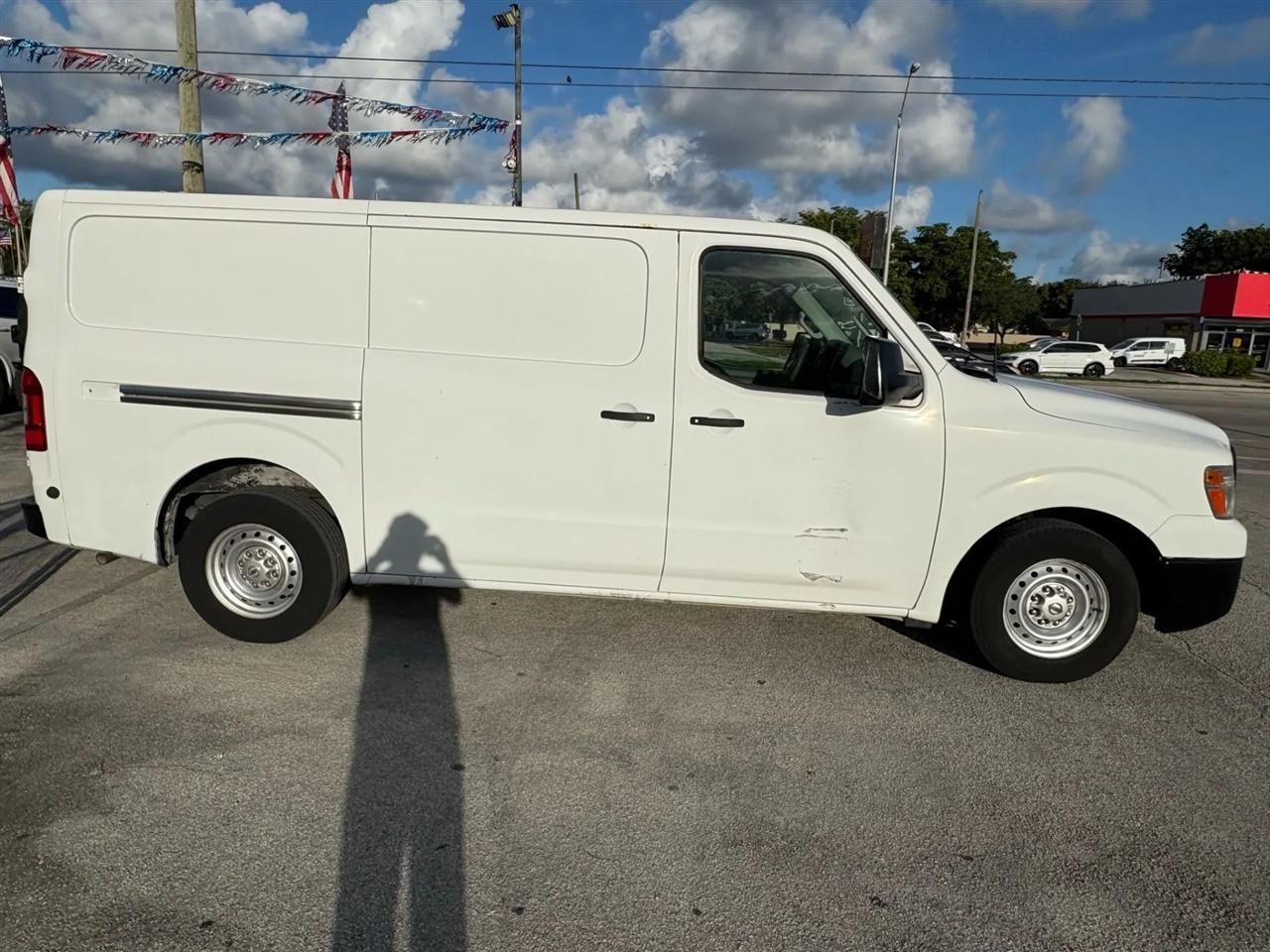 Nissan NV Cargo  2013