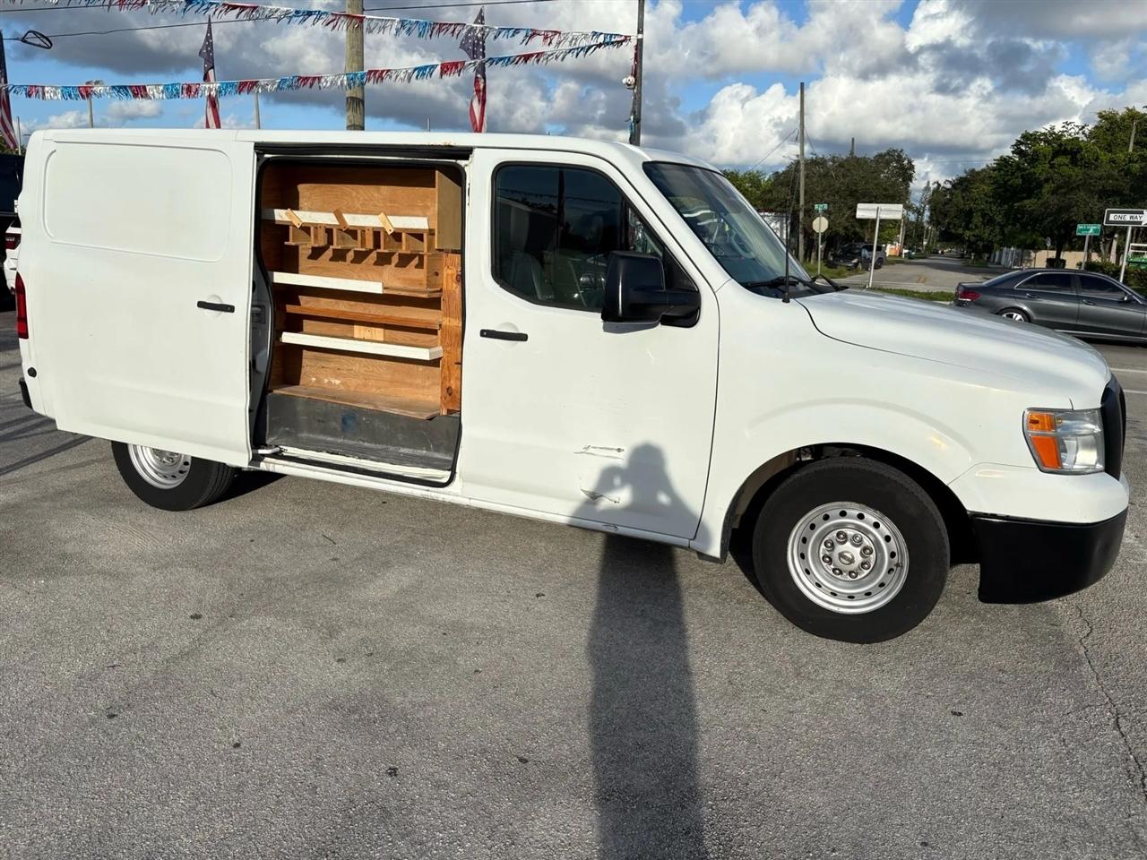 Nissan NV Cargo  2013
