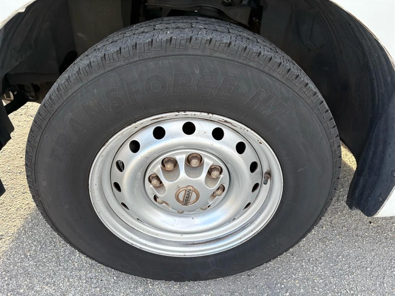 Nissan NV Cargo  2013