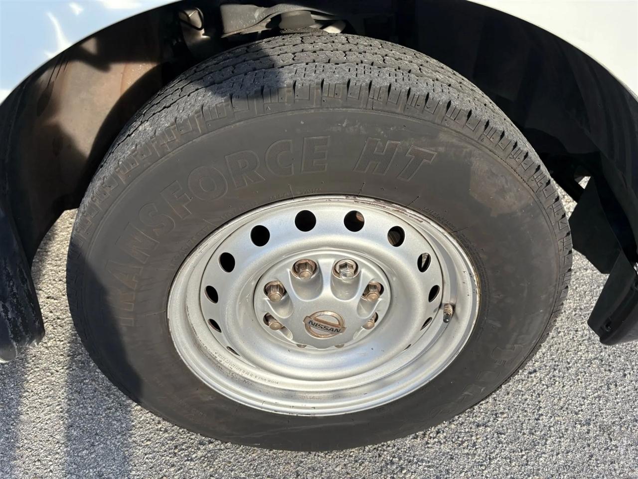 Nissan NV Cargo  2013