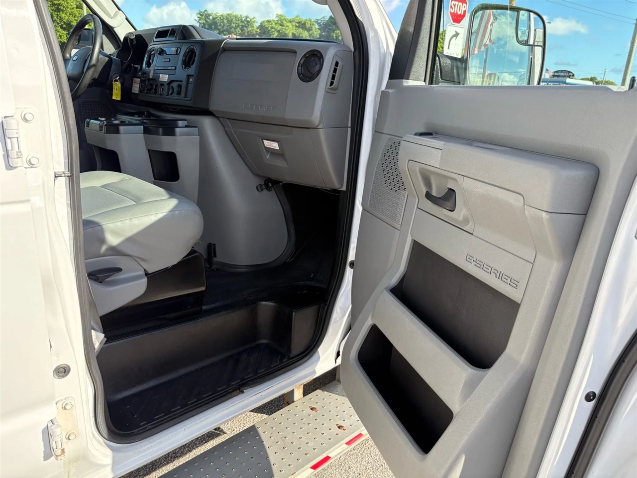 Ford Econoline  2014 Ford Econoline  2014
