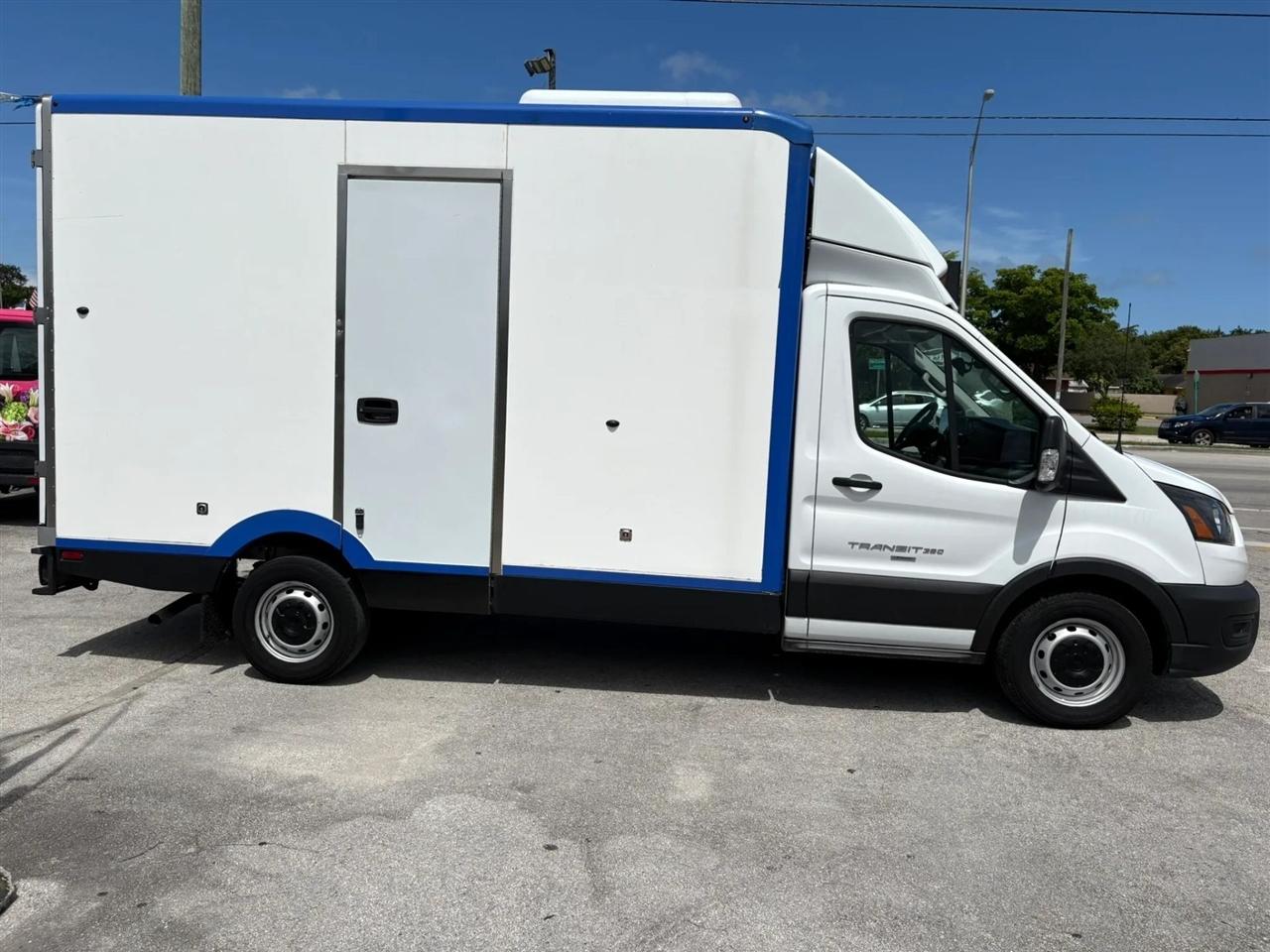 Ford Transit  2023