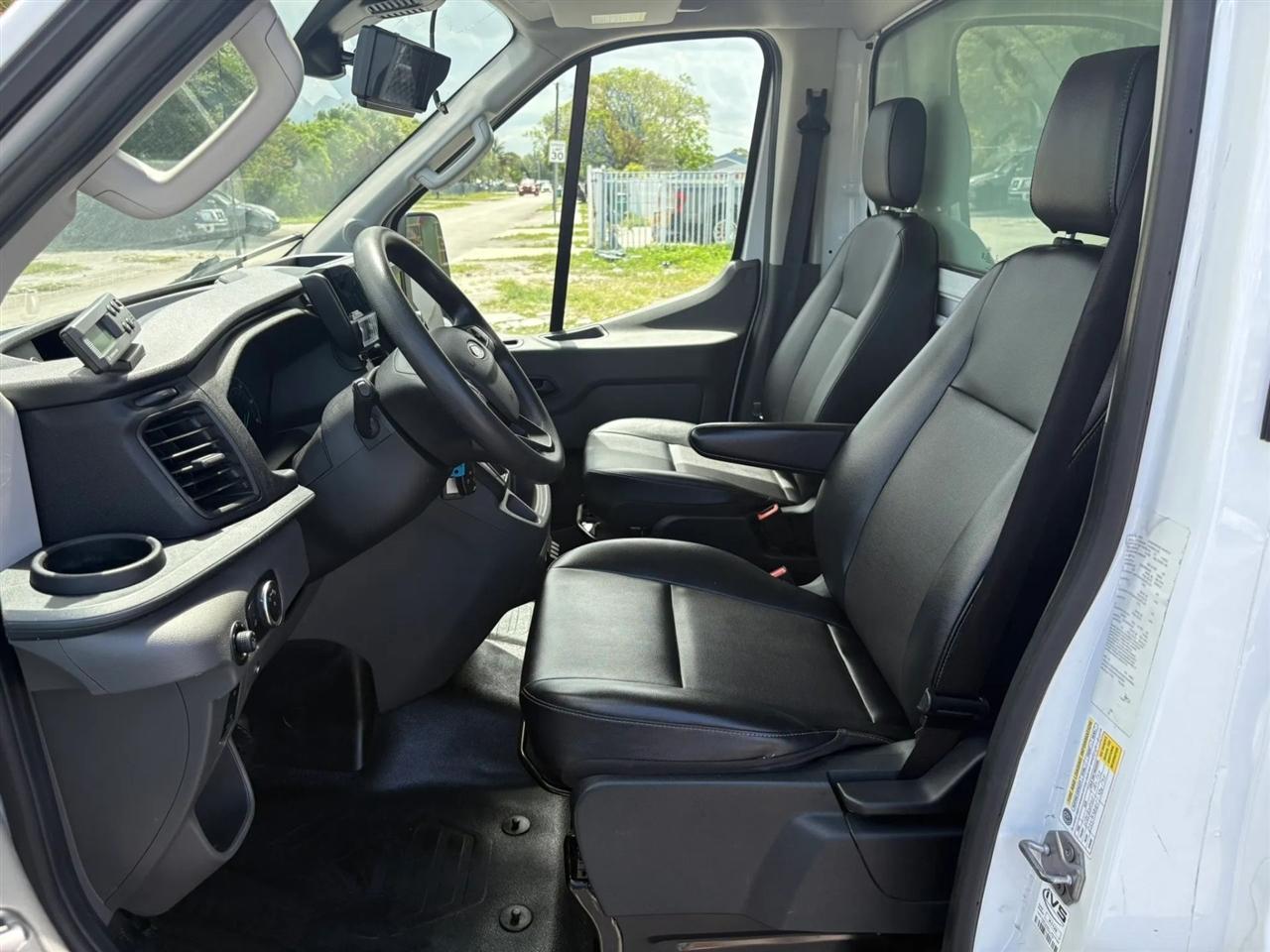 Ford Transit  2023