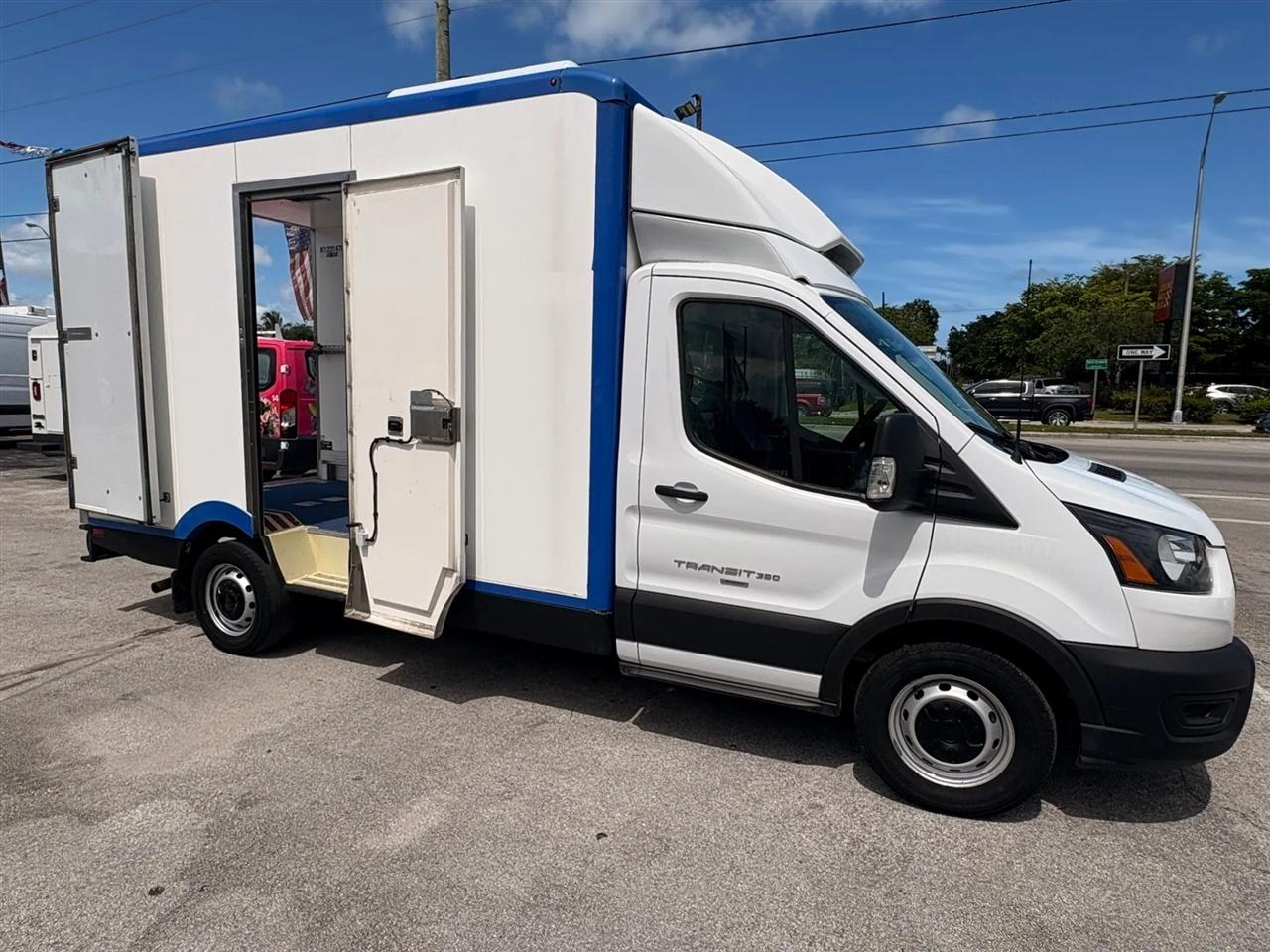 Ford Transit  2023