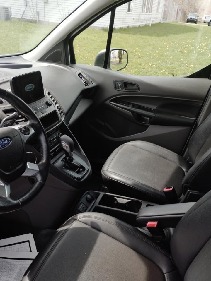 Ford Transit Connect Cargo Van XL SWB 2022