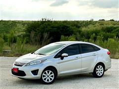 2013 Ford Fiesta  2013 Ford Fiesta