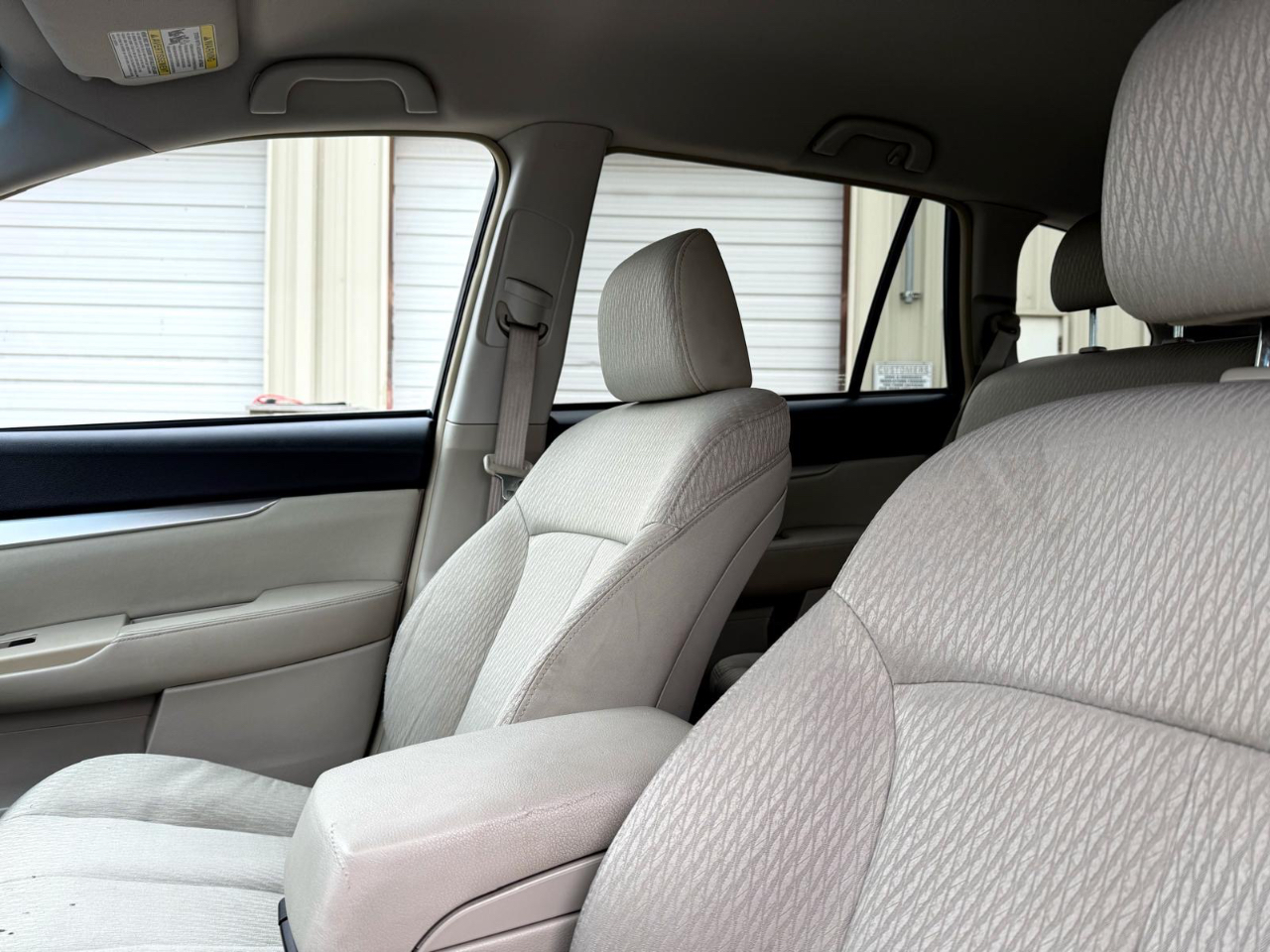 Subaru Outback 2.5i Premium 2012