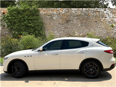 2018 Maserati Levante  2018 Maserati Levante