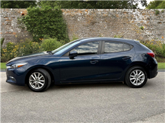 2018 Mazda MAZDA3  2018 Mazda MAZDA3