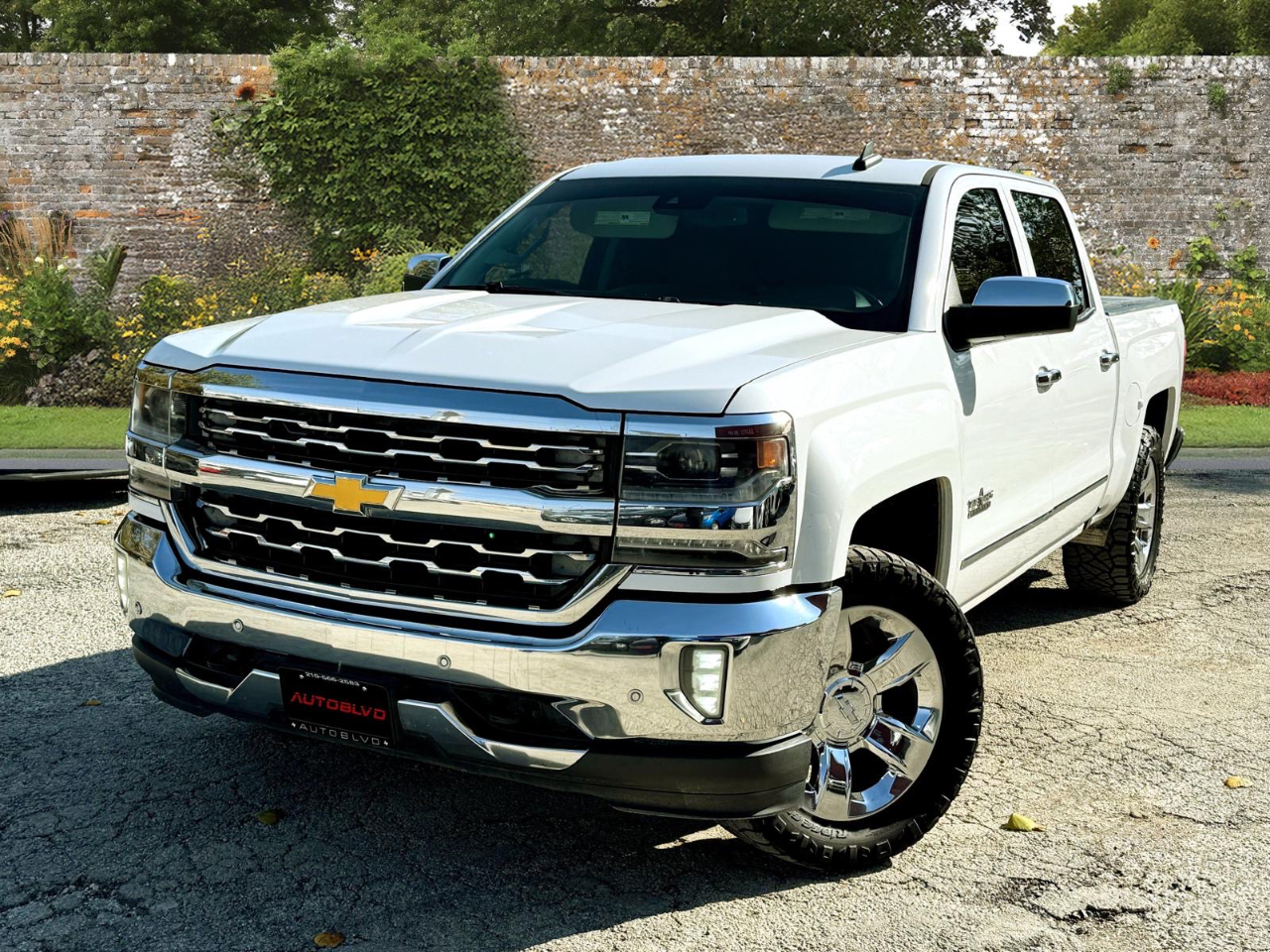 Chevrolet Silverado 1500 LTZ Crew Cab 2WD 2016