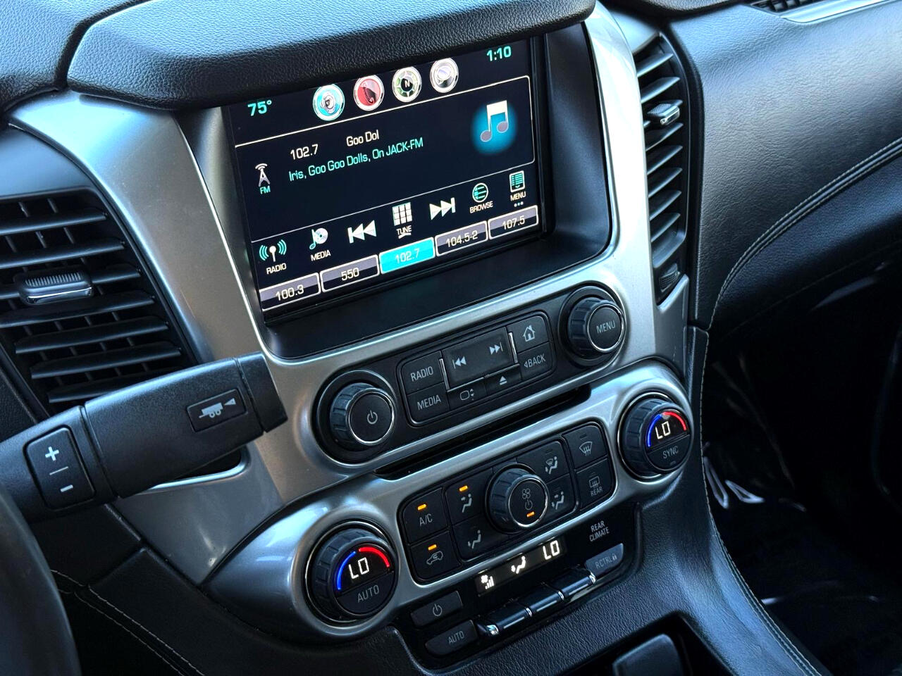 Chevrolet Suburban LS 2WD 2016