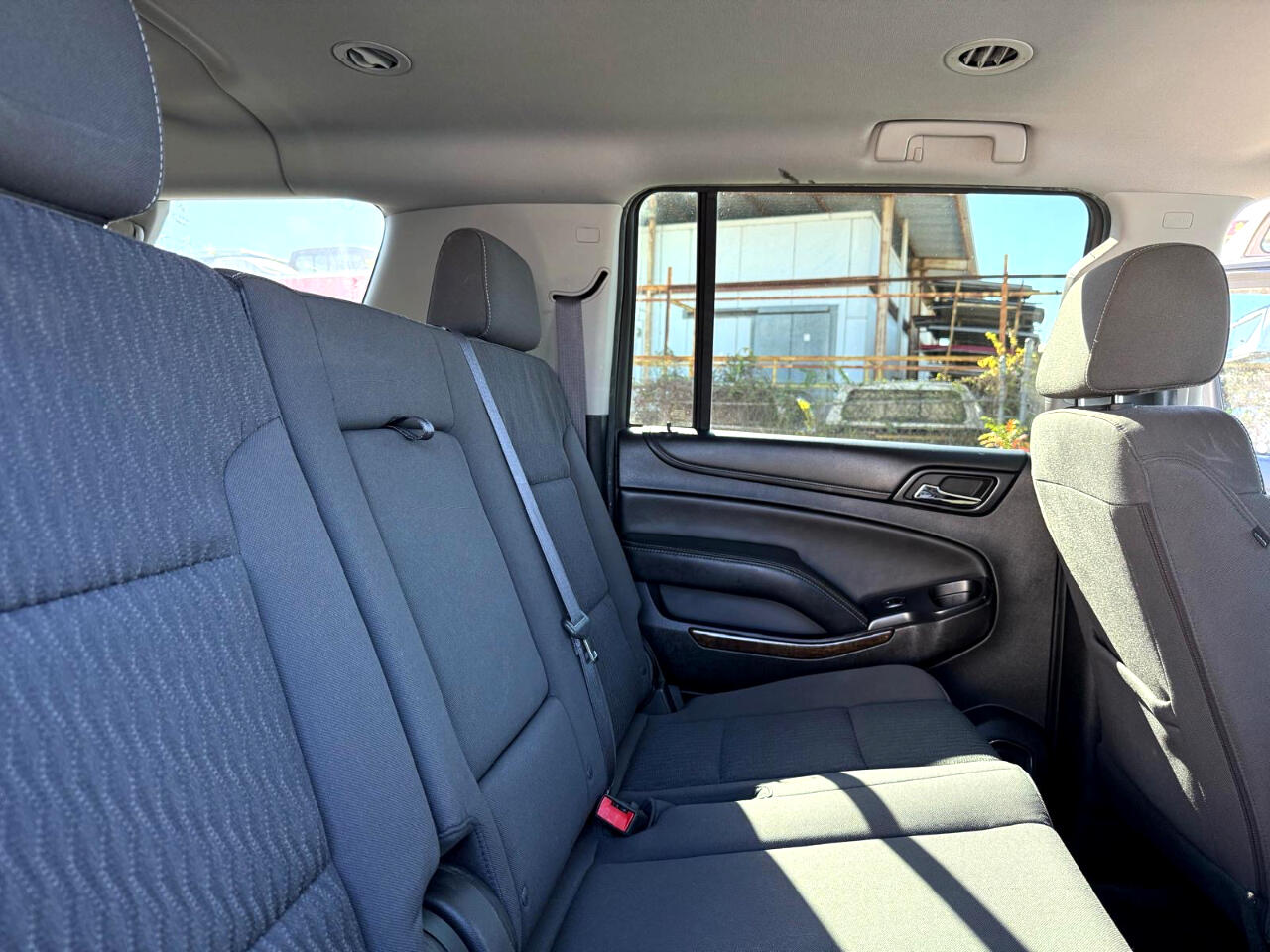 Chevrolet Suburban LS 2WD 2016