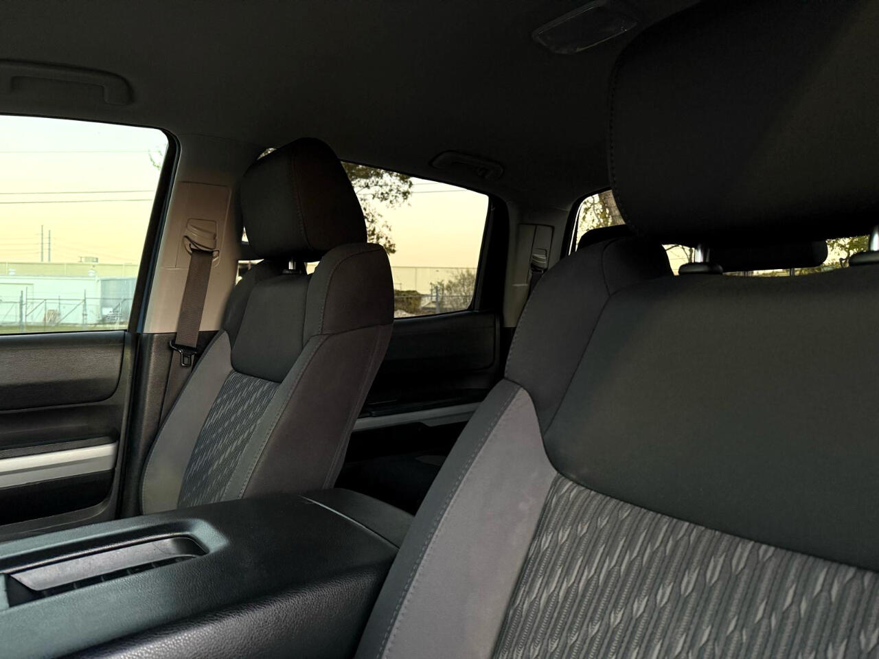 Toyota Tundra SR5 5.7L V8 CrewMax 2WD 2020