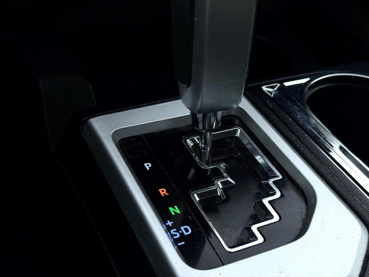 Toyota Tundra SR5 5.7L V8 CrewMax 2WD 2020