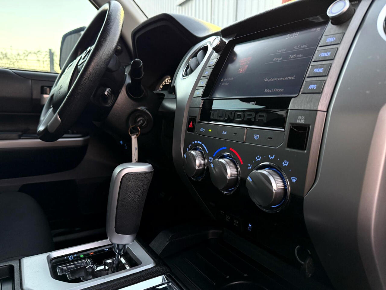 Toyota Tundra SR5 5.7L V8 CrewMax 2WD 2020