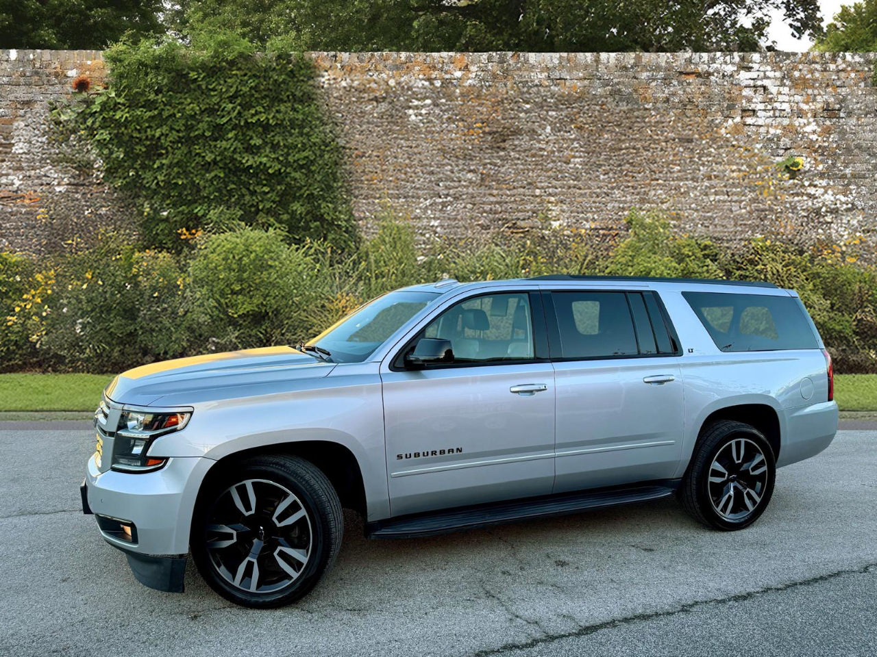Chevrolet Suburban LT 4WD 2018