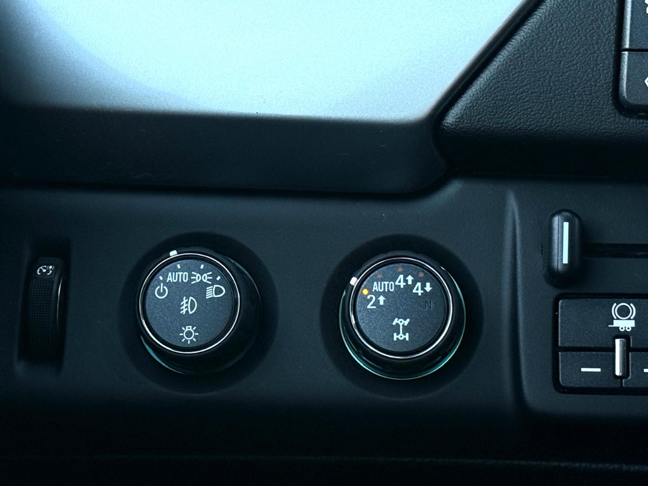 Chevrolet Suburban LT 4WD 2018