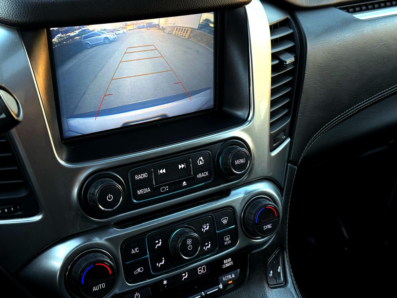 Chevrolet Suburban LT 4WD 2018