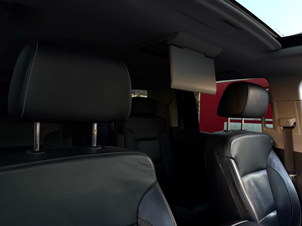 Chevrolet Suburban LT 4WD 2018