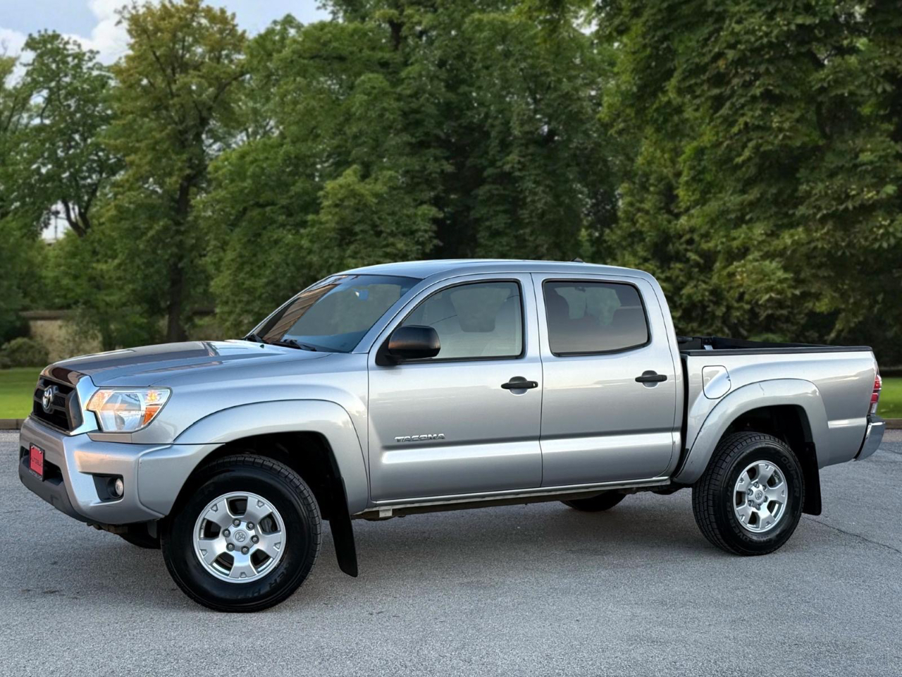 Toyota Tacoma PreRunner Double Cab V6 5AT 2WD 2015