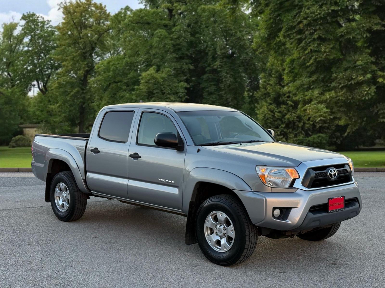 Toyota Tacoma PreRunner Double Cab V6 5AT 2WD 2015